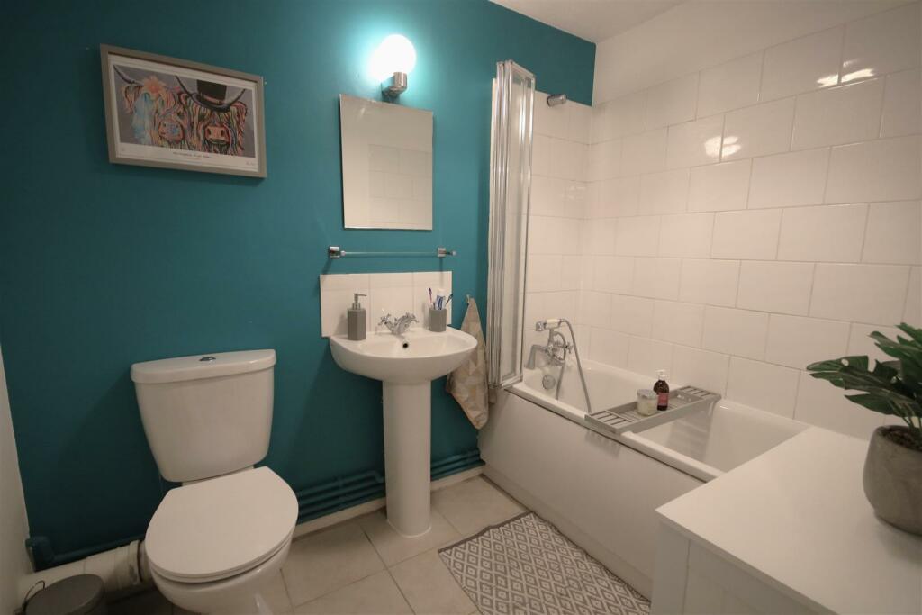 bath2.JPG