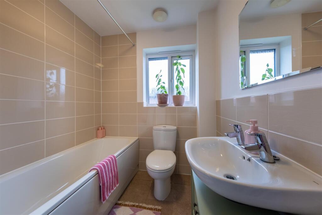 15 Sandford Drive-027.jpg