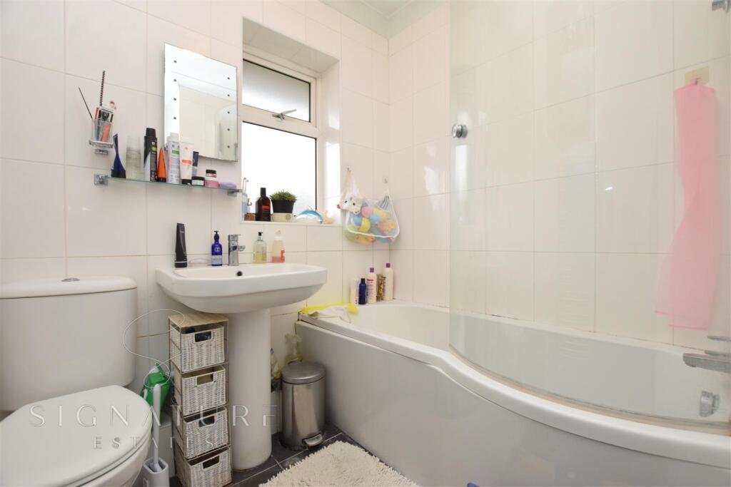 Bathroom (10).jpg