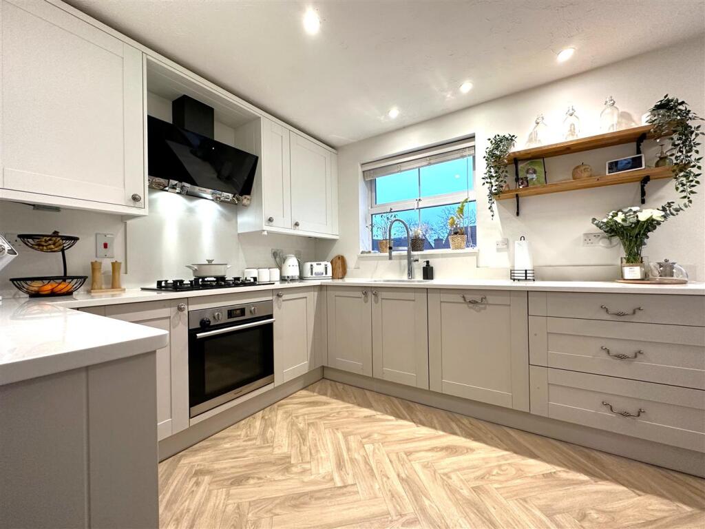 Stunning Kitchen 206