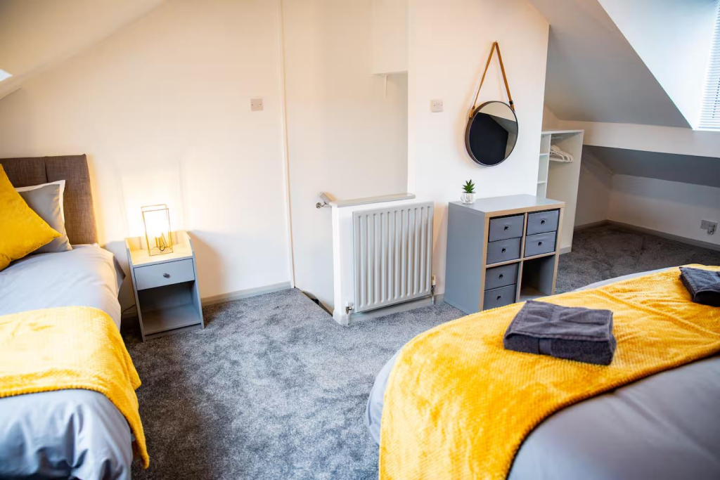 Bedroom3 Stairway.png