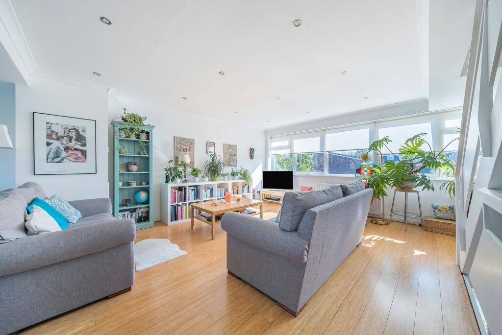 Lounge/Kitchen/Diner/Family Room