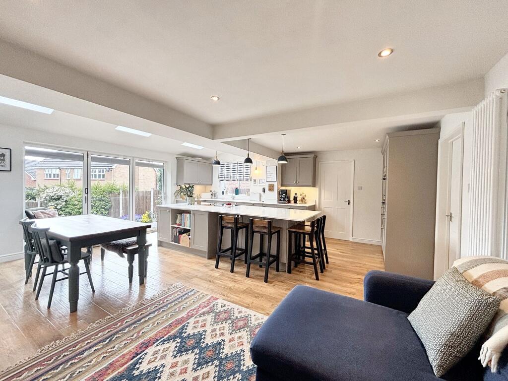 Open Plan Kitchen/Diner/Family Room