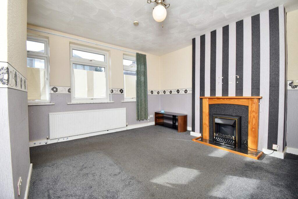 Nodder Road - Lounge