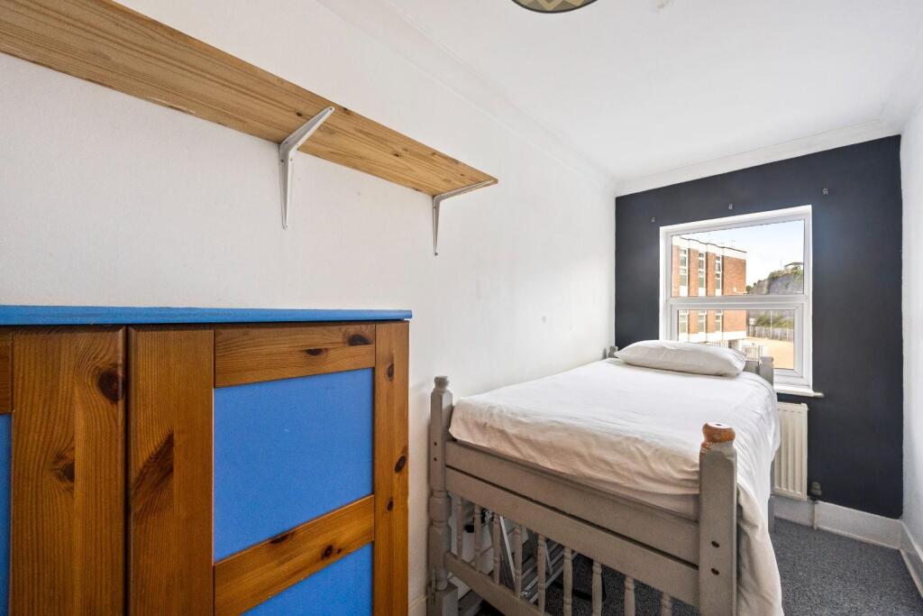 New England Road (2).JPG