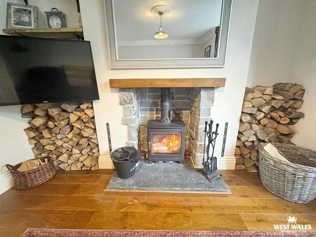 WhatsApp Image 2025-10-01 at 14.45.45 (2).jpg