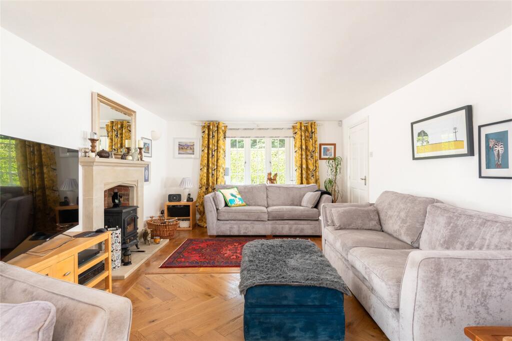 Sitting/Family Room