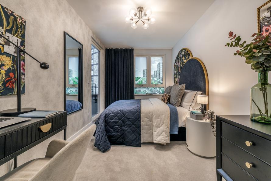 Dagenham Green 2 bed show