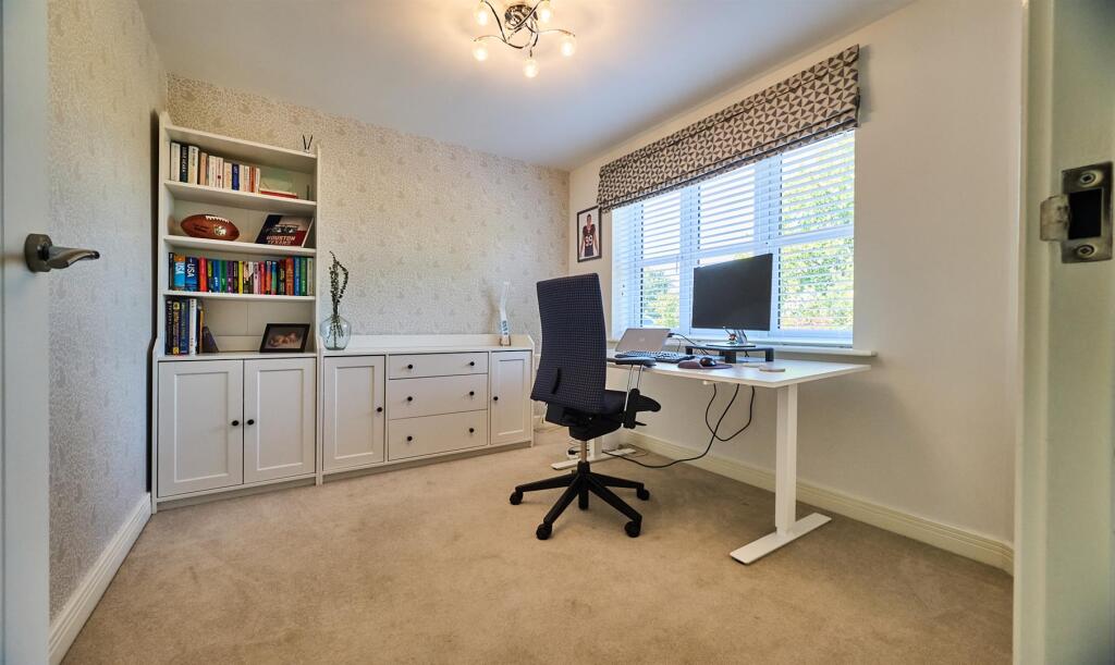 STUDY/PLAYROOM