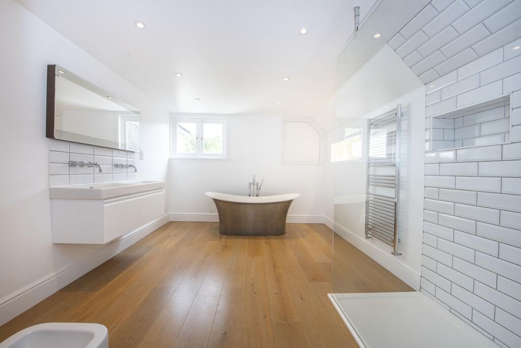 the-coach-house-c...