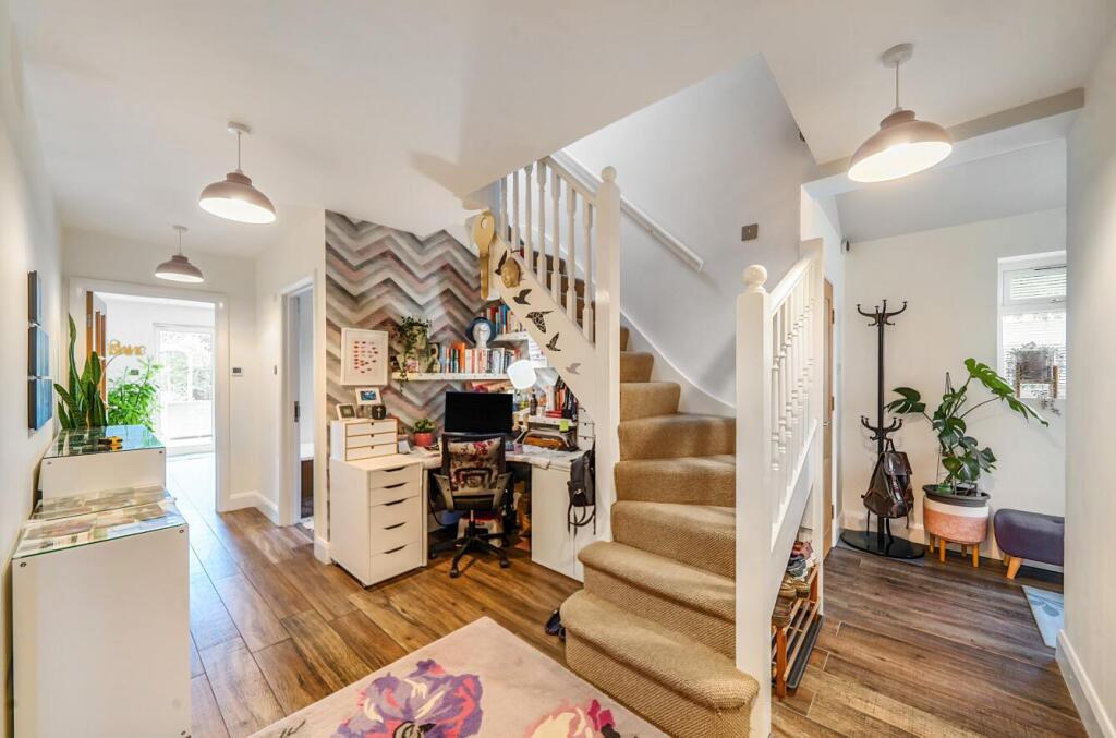 Davidson Frost-Wellings, DFW, Ingram Close, Stanmo