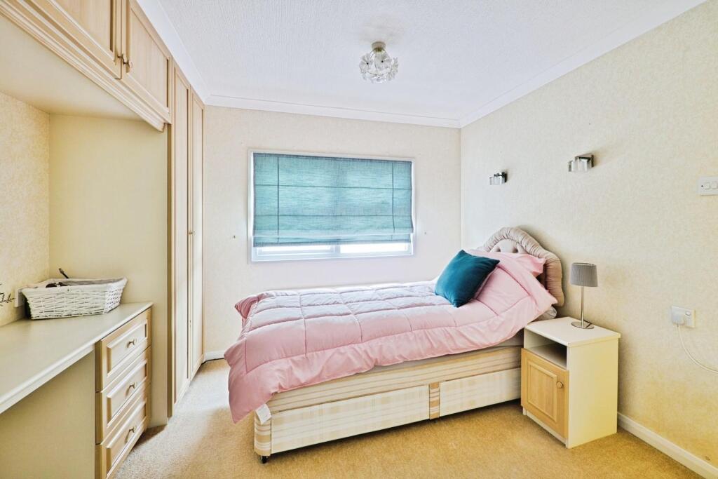 SECOND DOUBLE BEDROOM.jpg