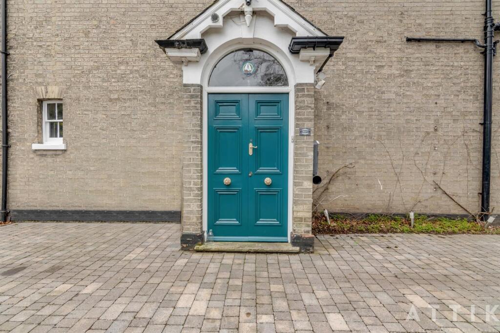 Attik 5, Stradbroke Road Gorleston, NR31 7AQ (51).