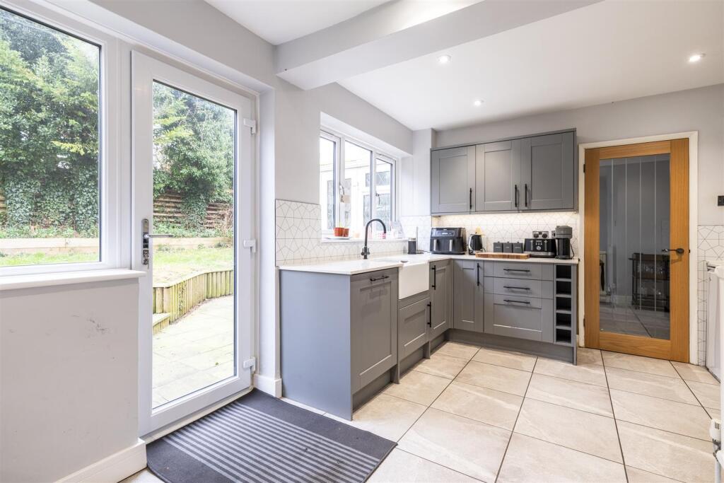 Kitchen / Breakfast Room