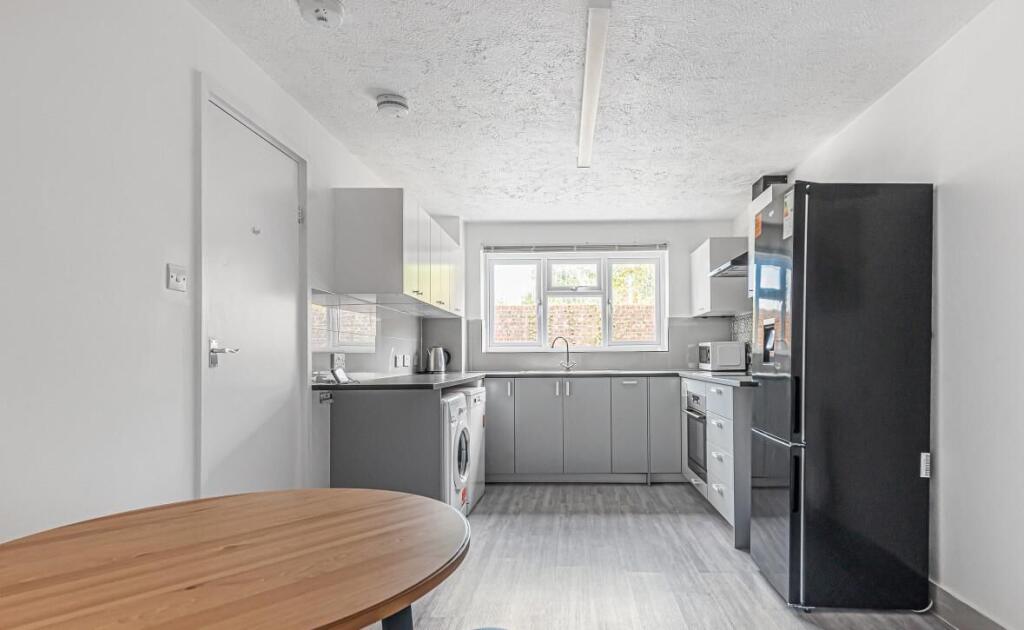 95303dc7-d622-44a9-ad6b-a55dbe7626be_cropped