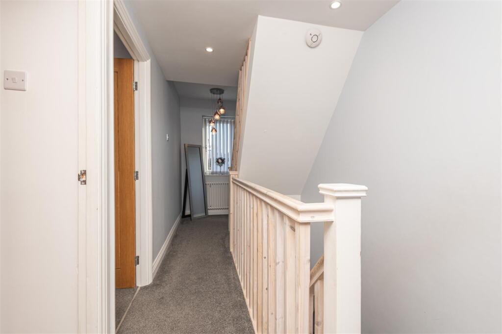 42 - 23 Queens Drive S75 2QQ.jpg