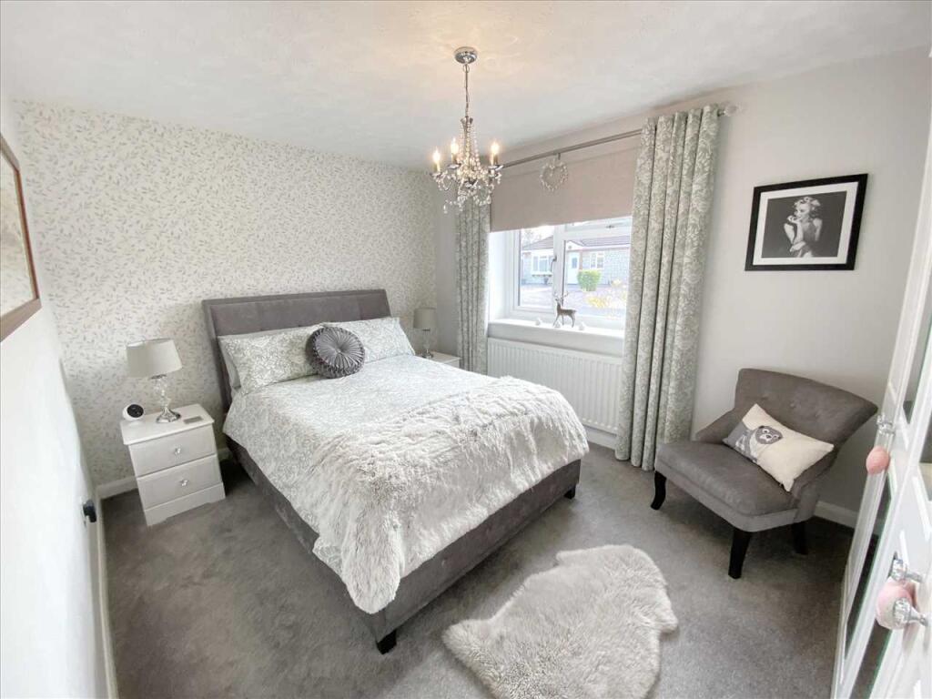 Bedroom 1: