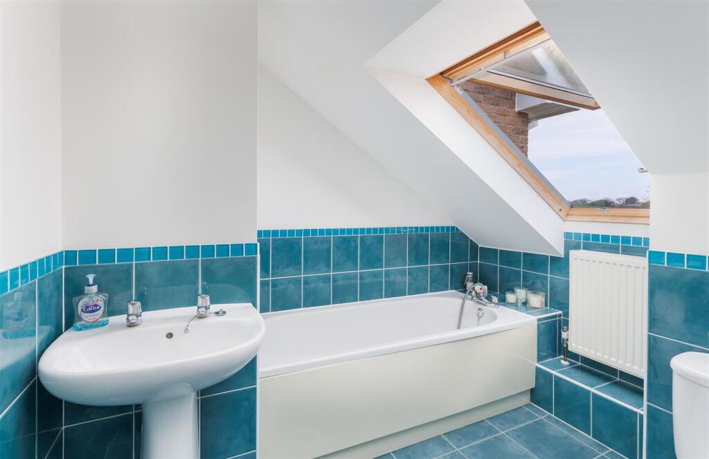 Bedroom 1 ensuite