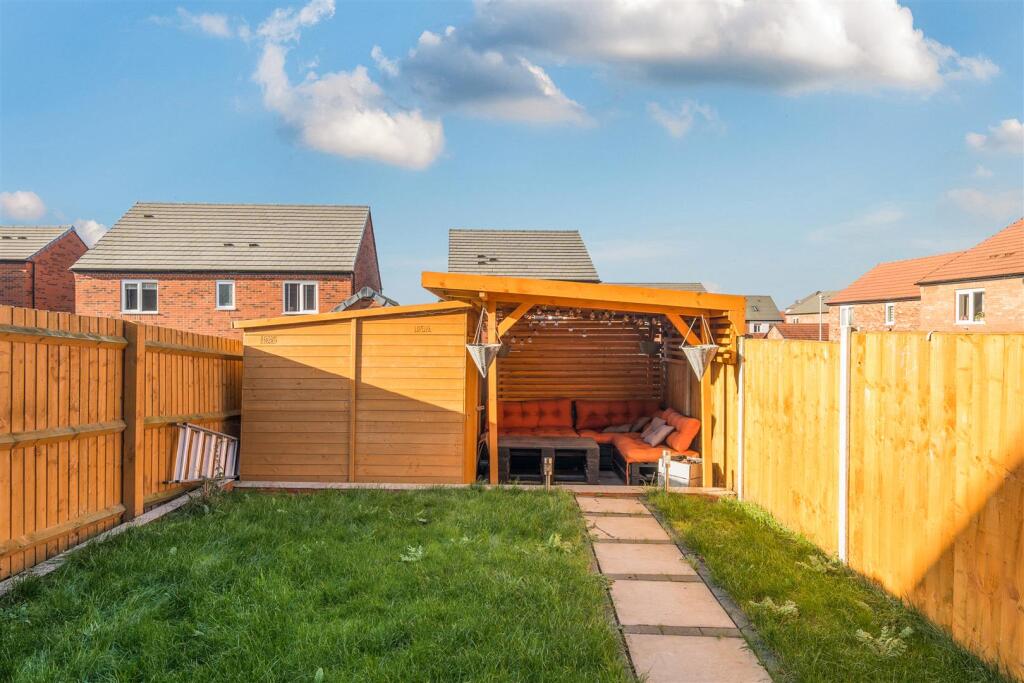 32 Ripon Way (20).jpg