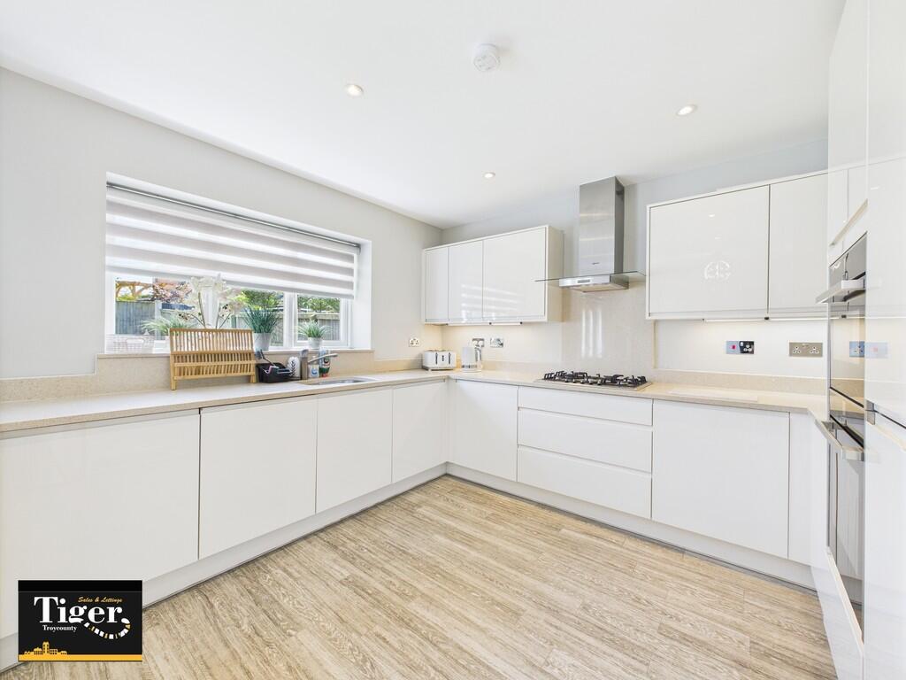 CAM03440G0-PR0373...