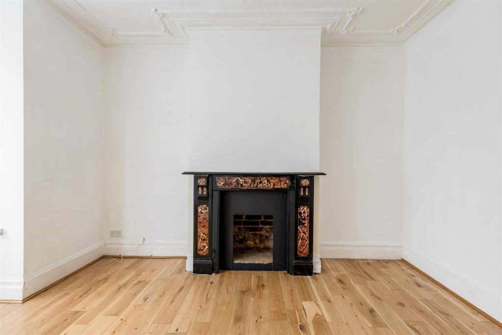 Theobald Road, E17