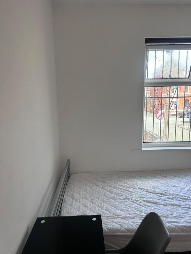 furness-road-m14-6lx-993275