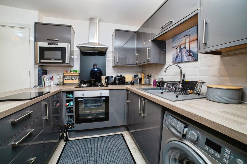 Kitchen-Dining-Loung