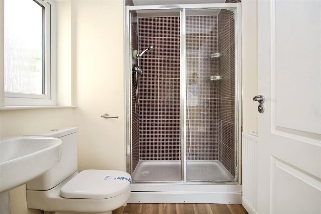 En-suite 1
