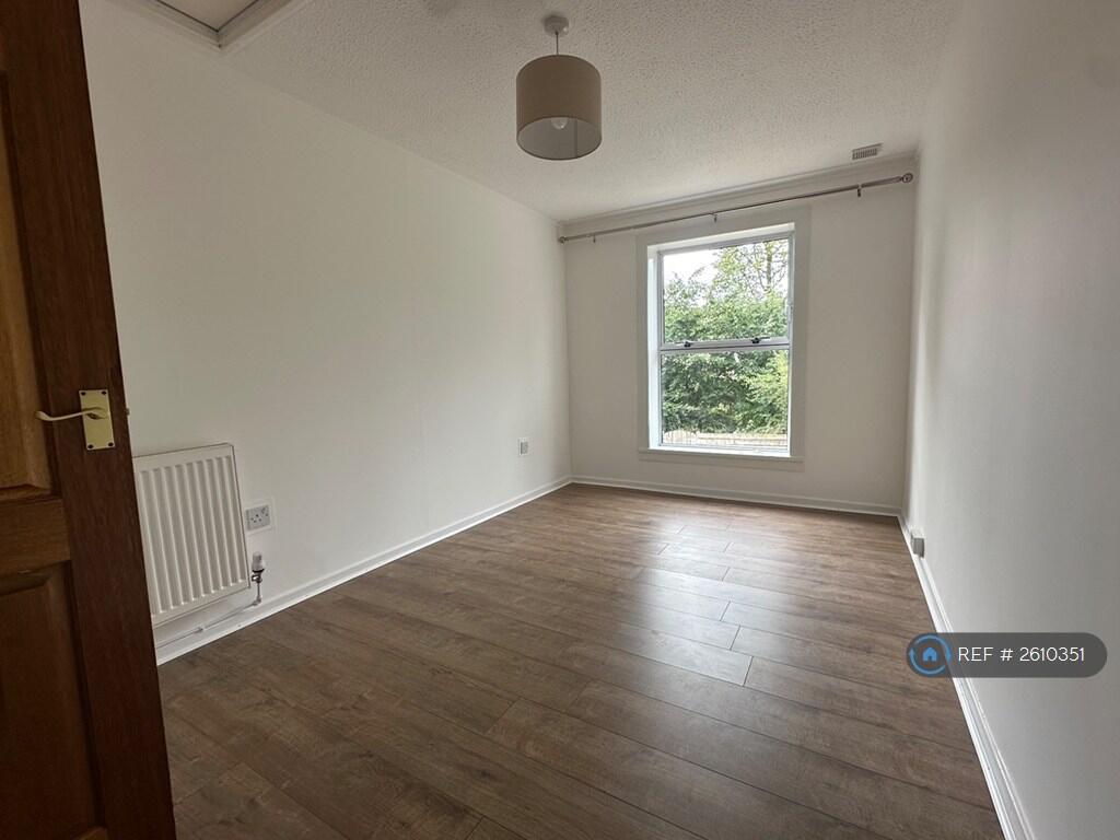 Upstairs Bedroom 1