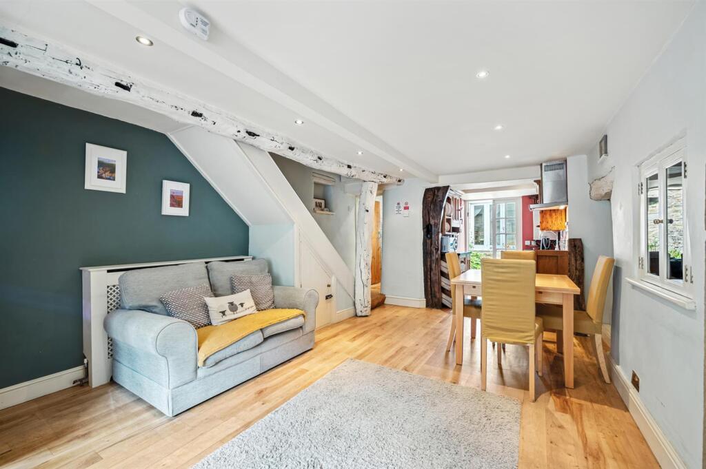 Saxton Mee Bobbin Cottage 0033.jpg