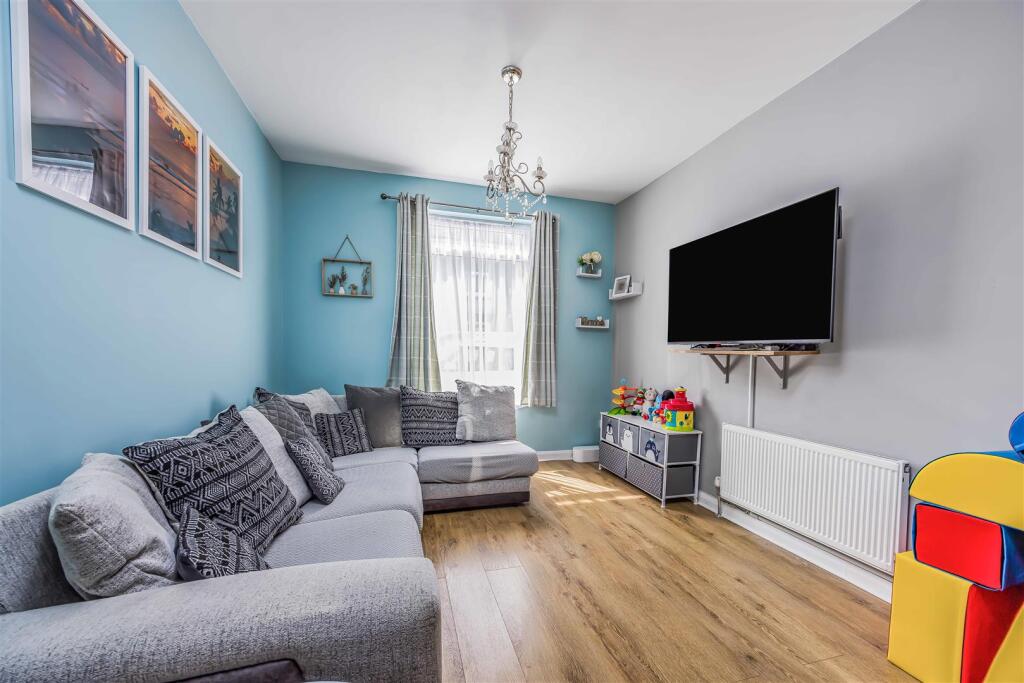 21 Toronto Road, Fratton-Small-PorticoMarketing-So