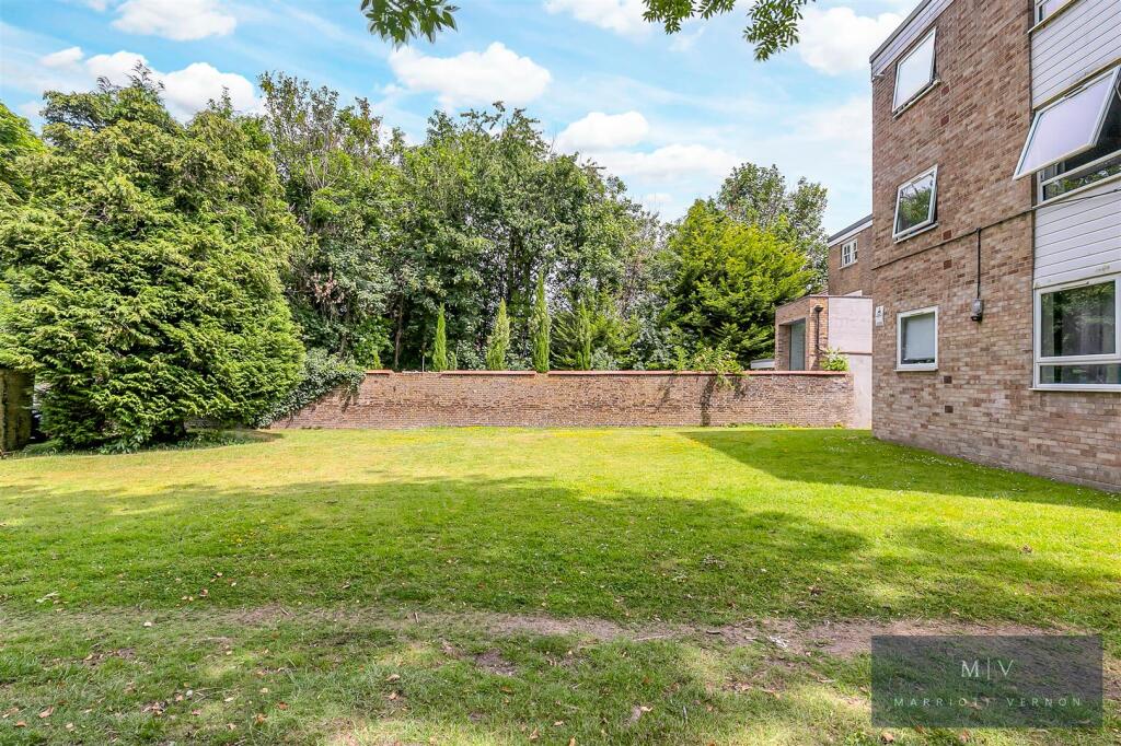 Westleigh Court 3 MV-10.jpg
