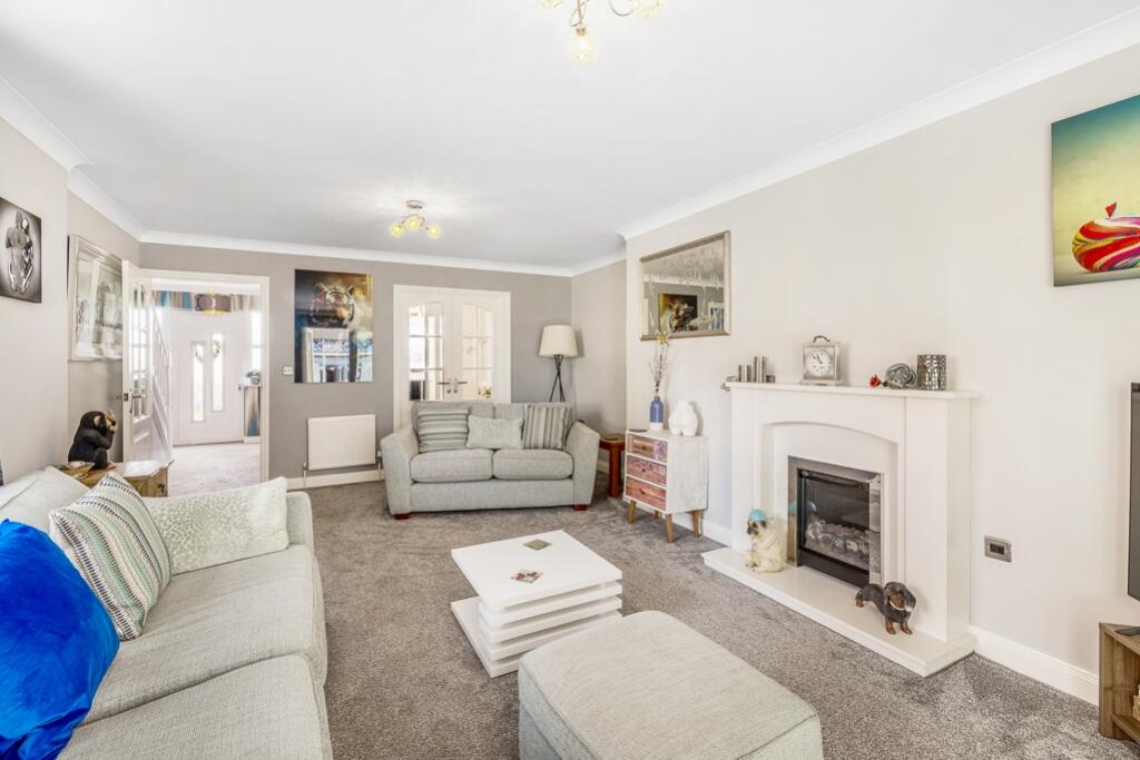 5 Richard Busby Way (Lutton)-17