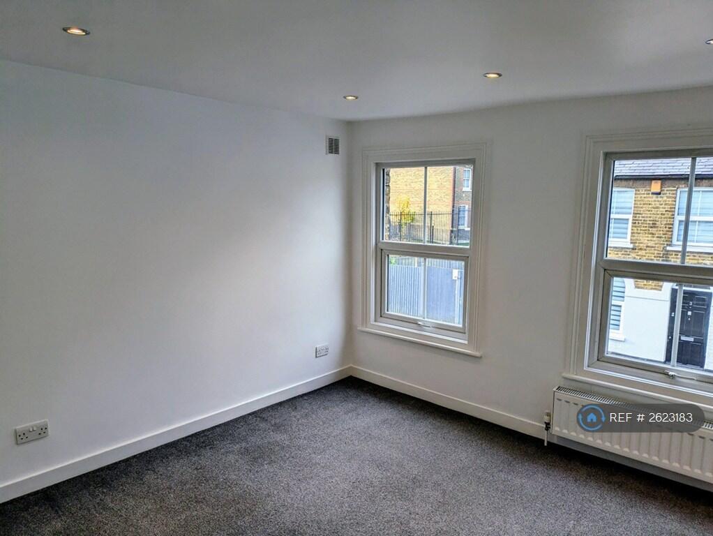 Bedroom 1 (No Furniture)