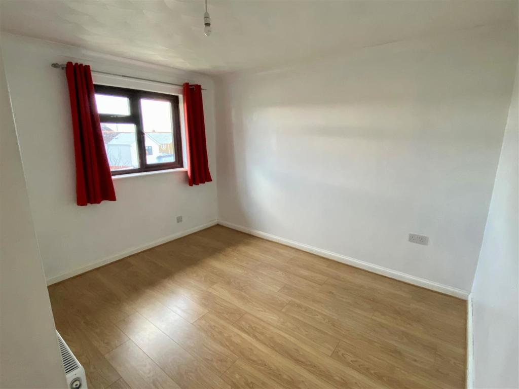 47 Tremear Green Bedroom 2