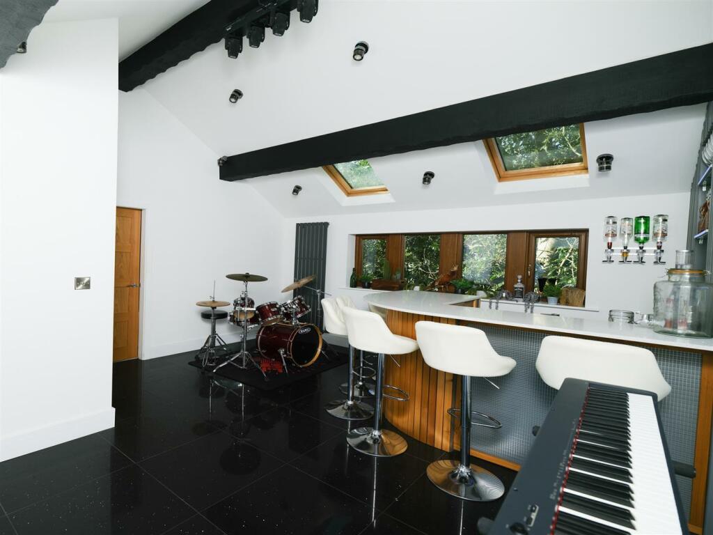 SECOND RECEPTION ROOM