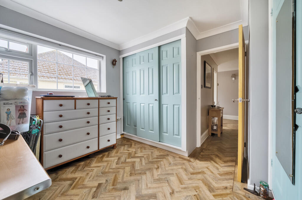 1288200-21-6835cf...