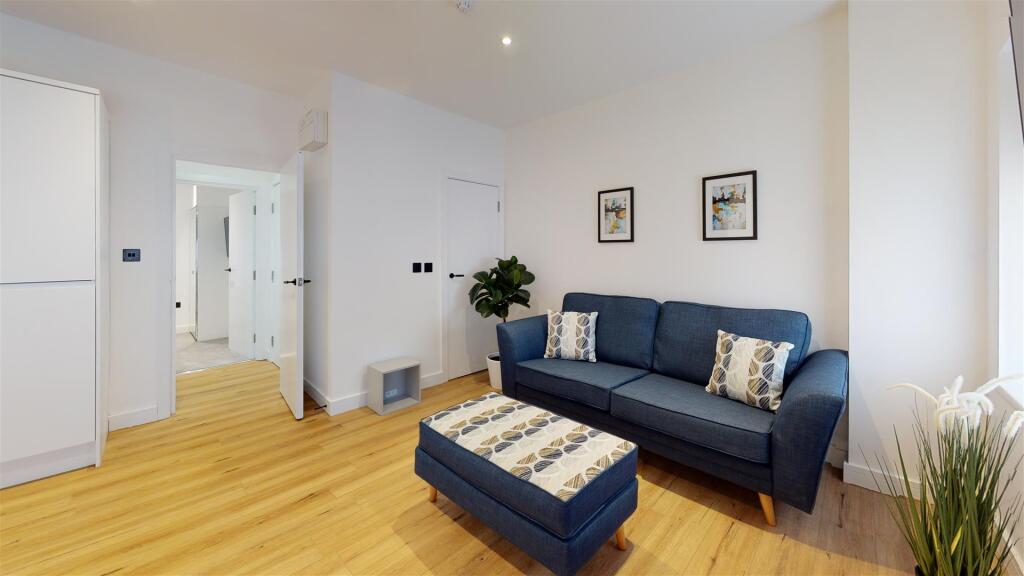 Flat-4-1-Northcote-Street-Living-Room.jpg