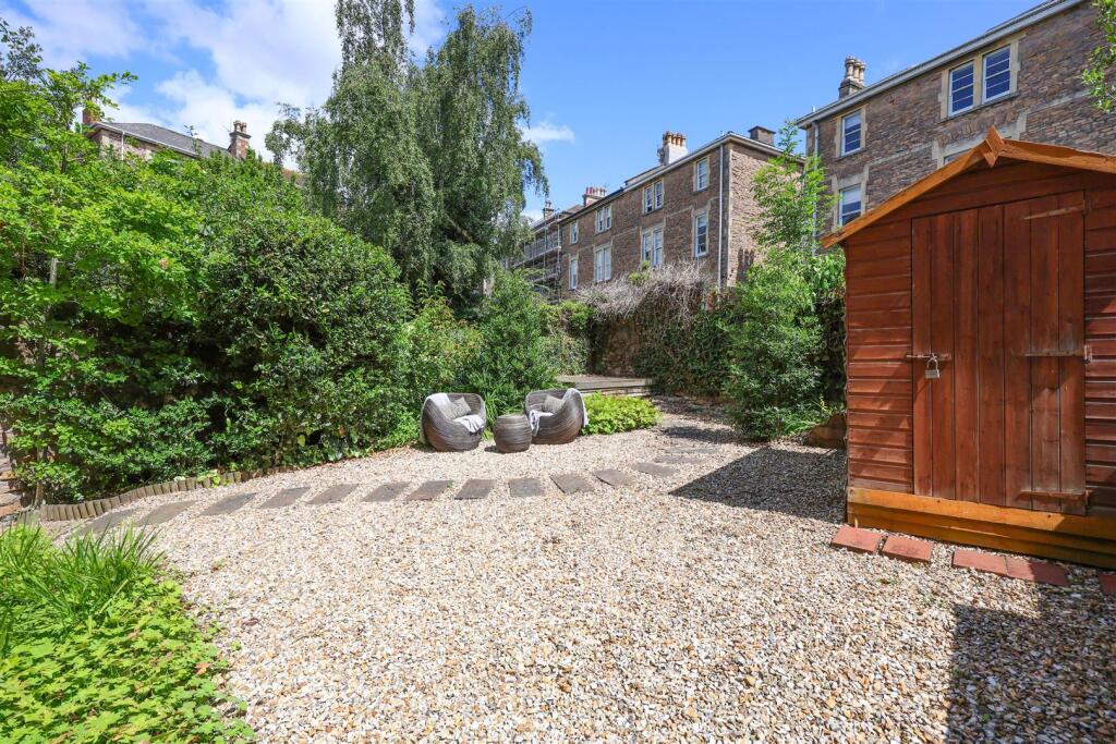 GF 13 Osborne Road 6.jpg