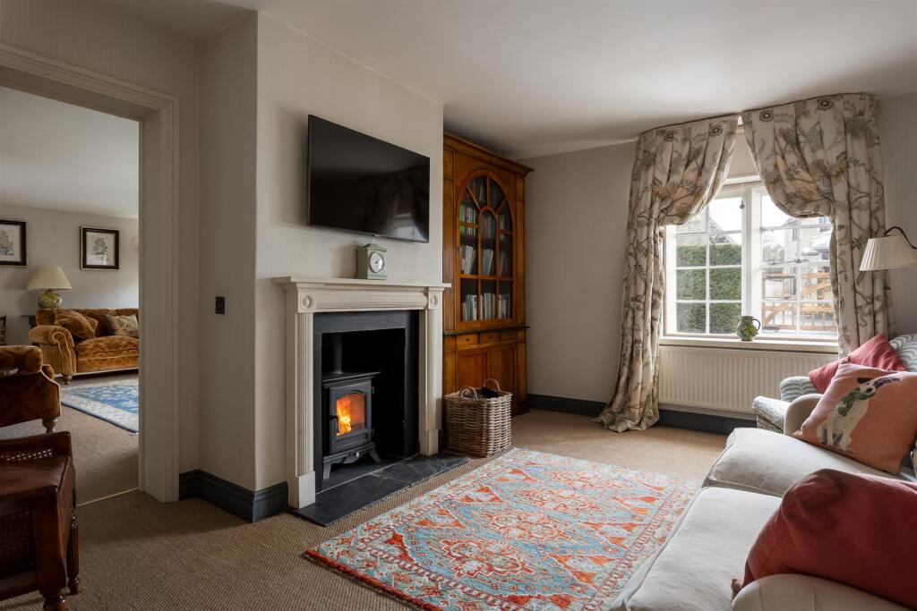 44 - Malt Cottage - GL7 5RY - Web.jpg