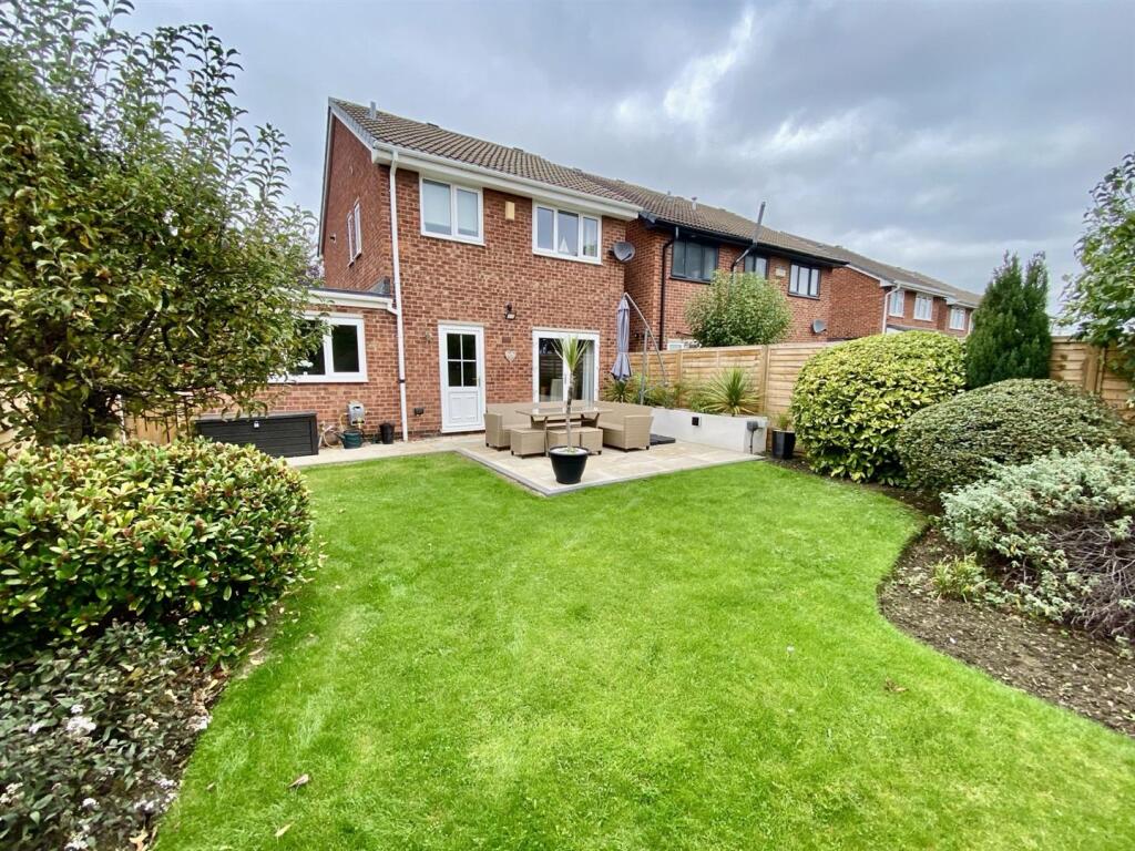 Bramleys Estate Agents - Fernhurst Road - Mirfield