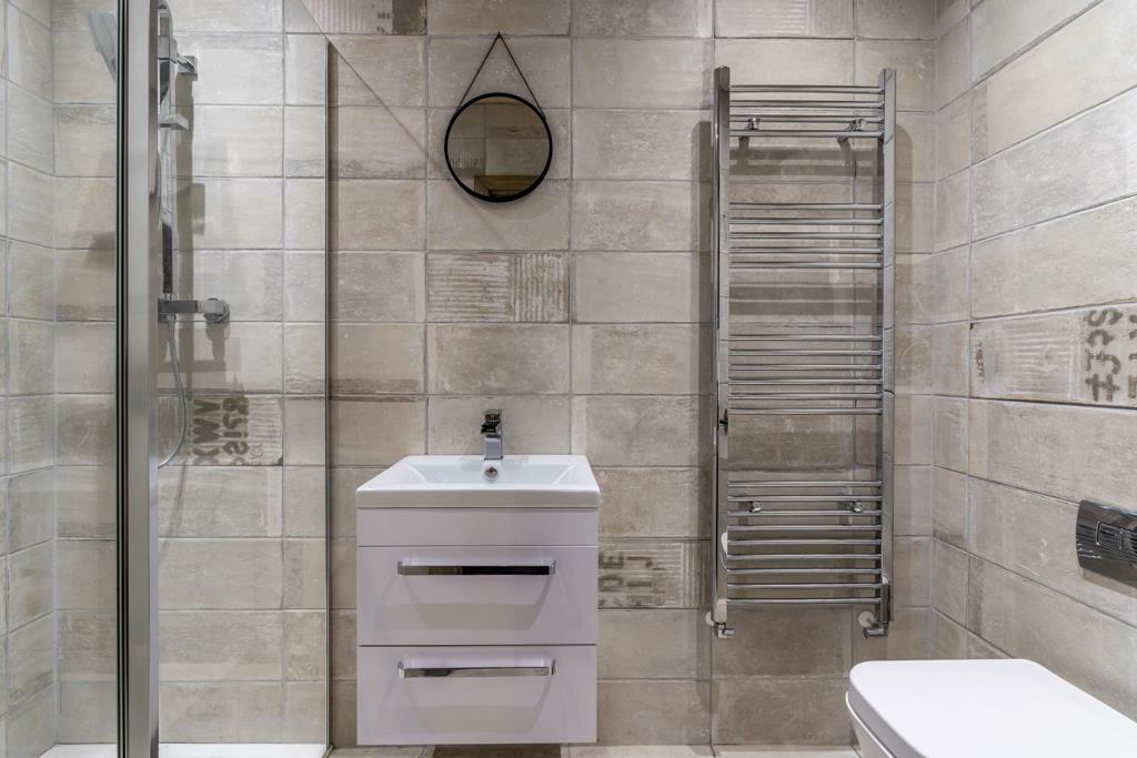 Bedroom 2 En-Suite