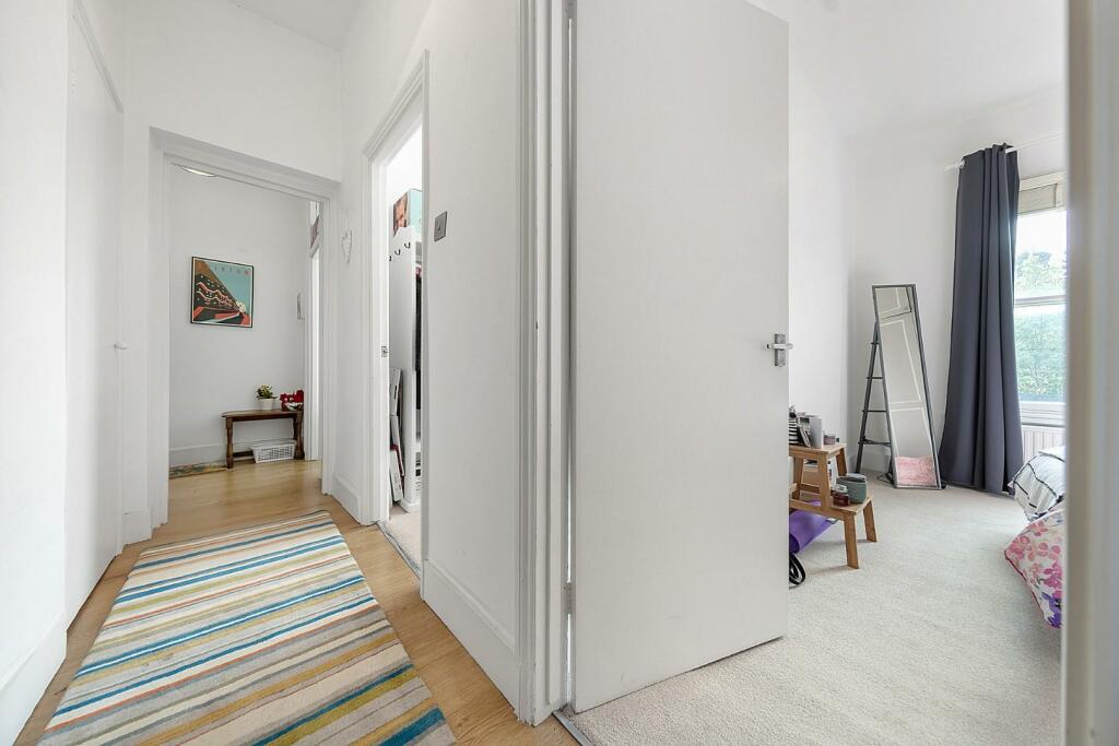 Hallway (2).jpg