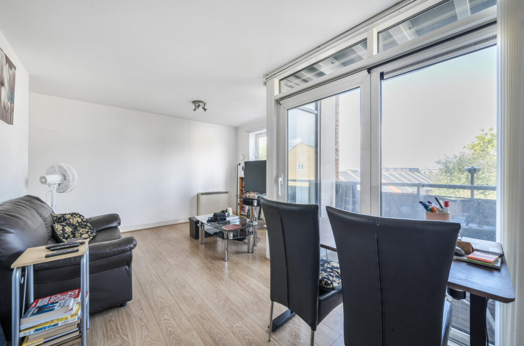 1353291-5-68c2c7a...