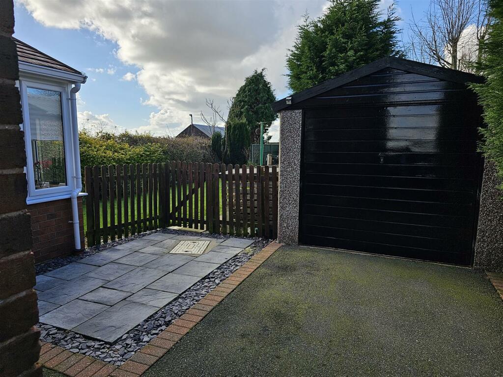 side garden 1.jpg