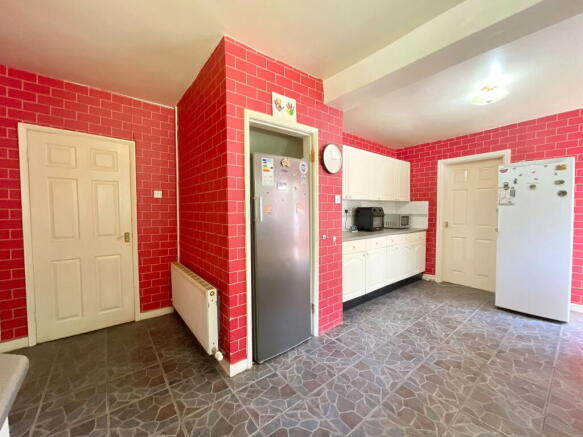 47862 S1329414 IMG 06 0000 Max 656x T202510021605.jpeg