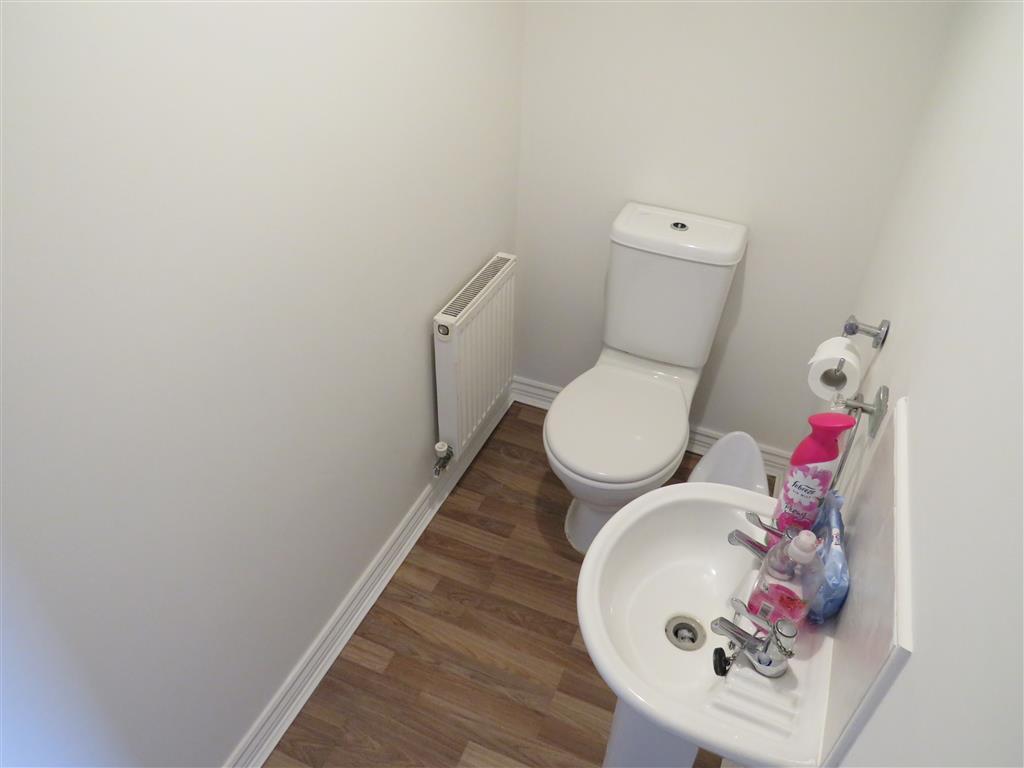 Cloakroom/wc