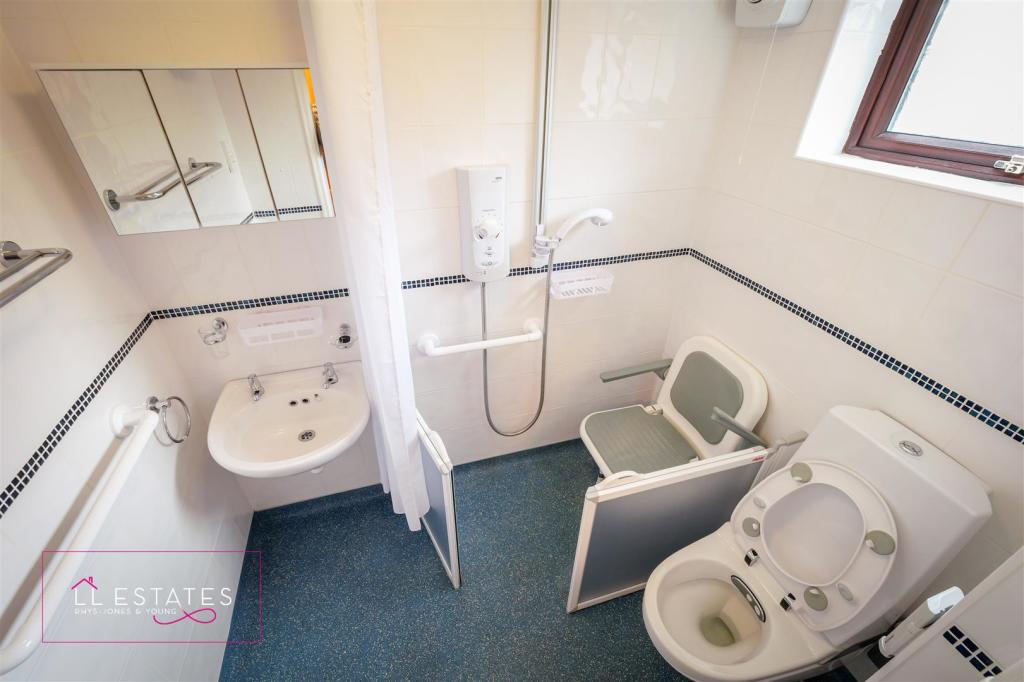 wet room.jpg