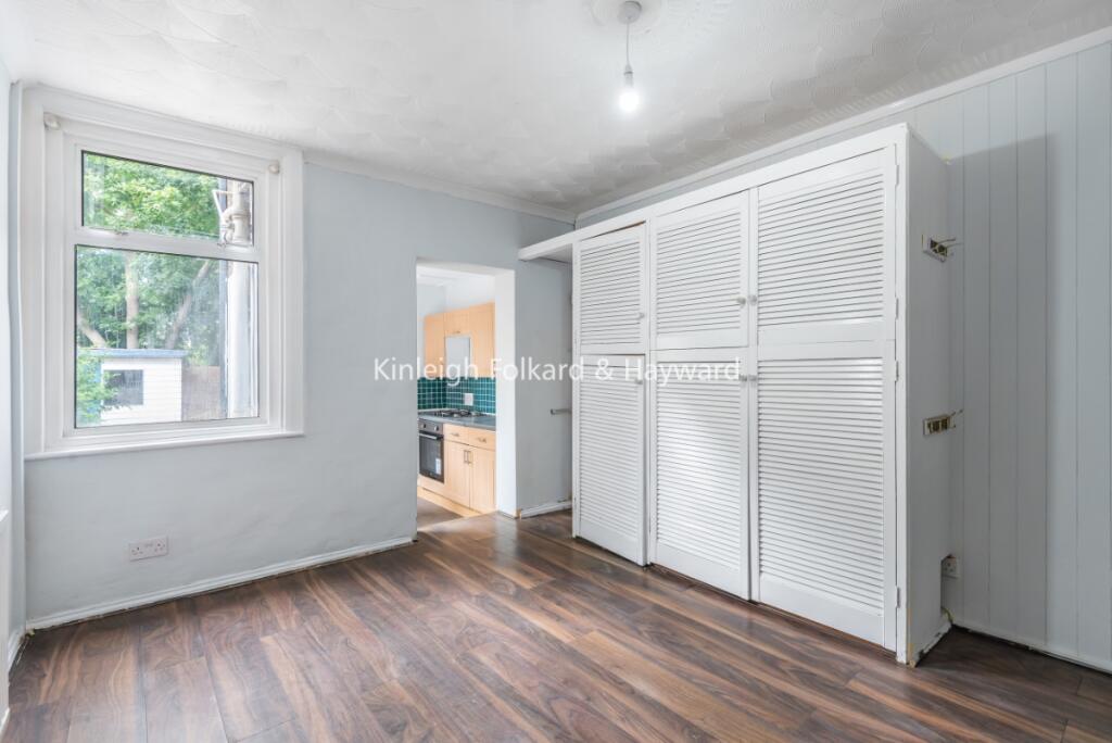 66670733-4ef4-48b8-8