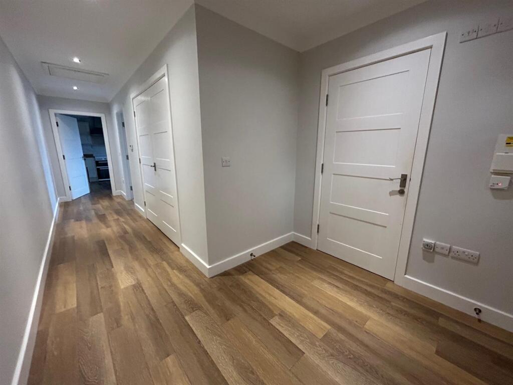 NEW hallway.jpg